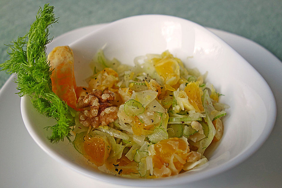 Fenchel-Orangen-Walnusssalat