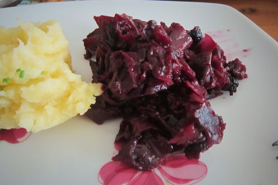 Omas Apfel-Rotkohl