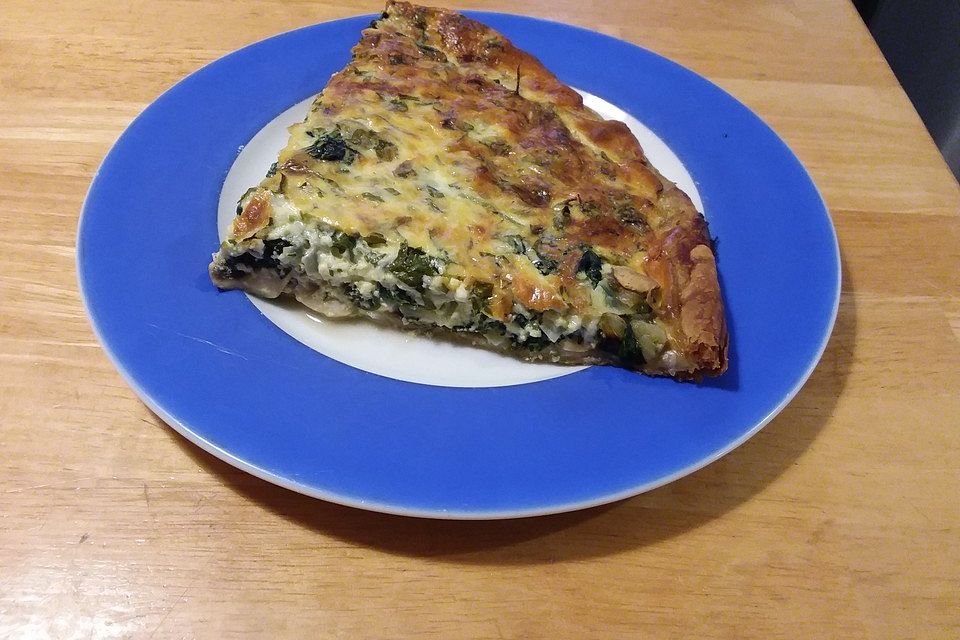 Spinatquiche aus Blätterteig mit Champignons