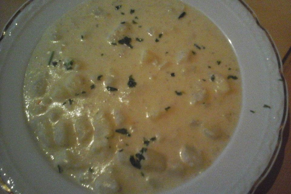 Kohlrabi-Käse-Kartoffel-Suppe