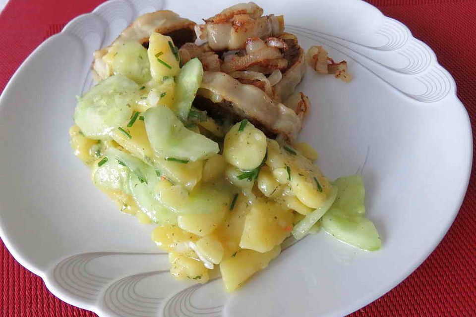 Bayrischer Kartoffelsalat mit Gurke