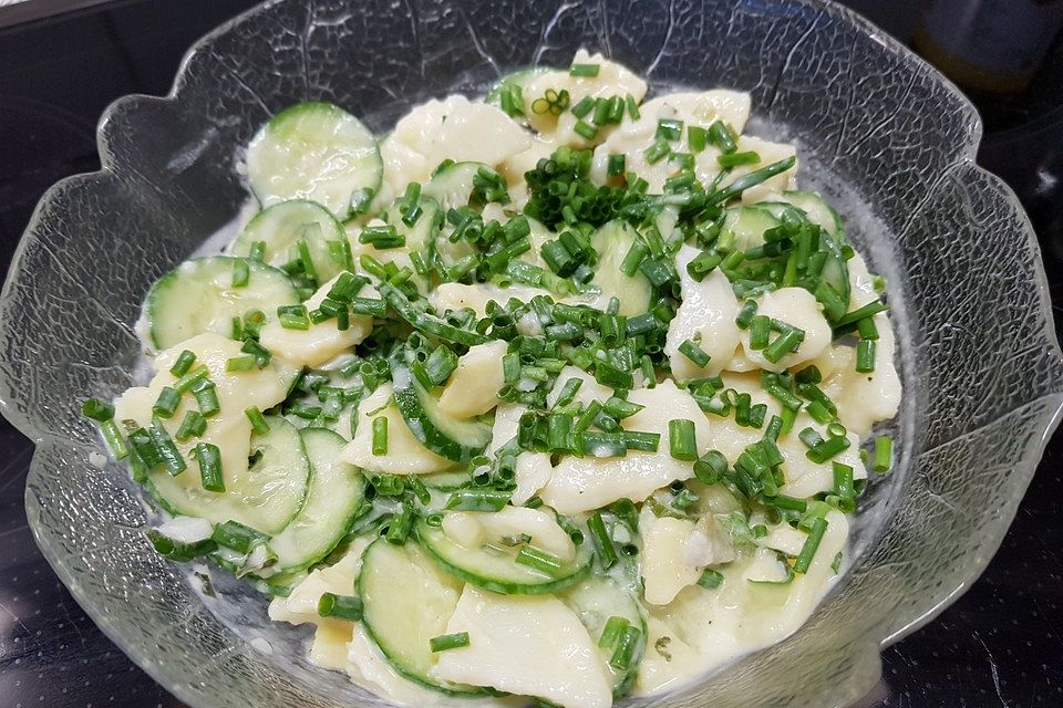 Bayrischer Kartoffelsalat mit Gurke