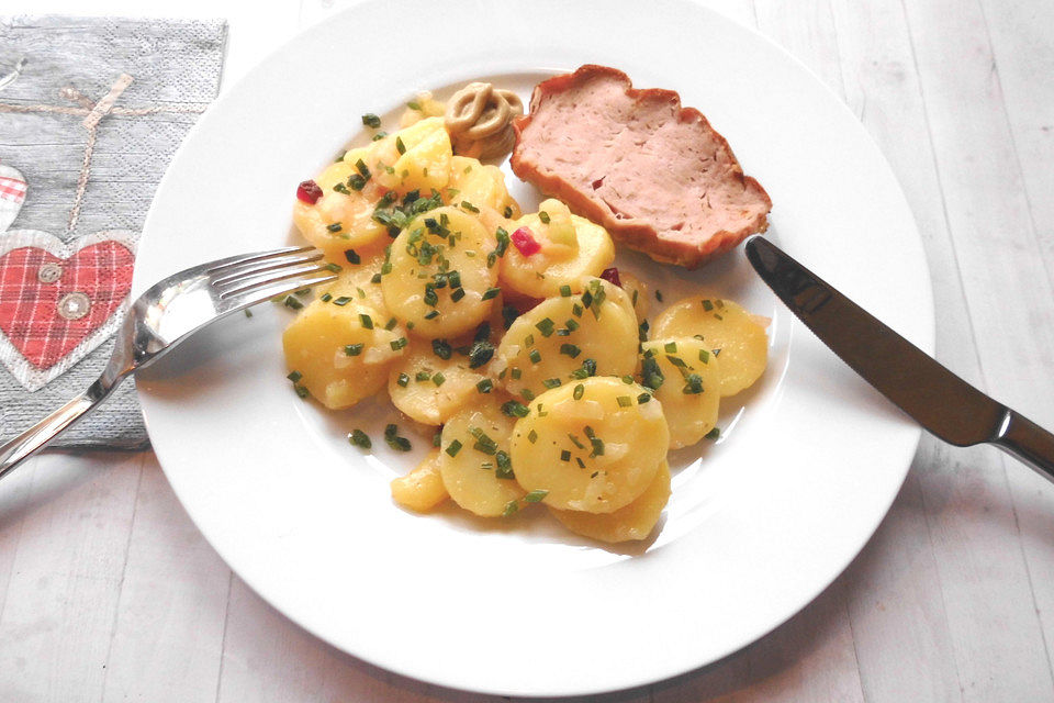 Bayrischer Kartoffelsalat mit Gurke