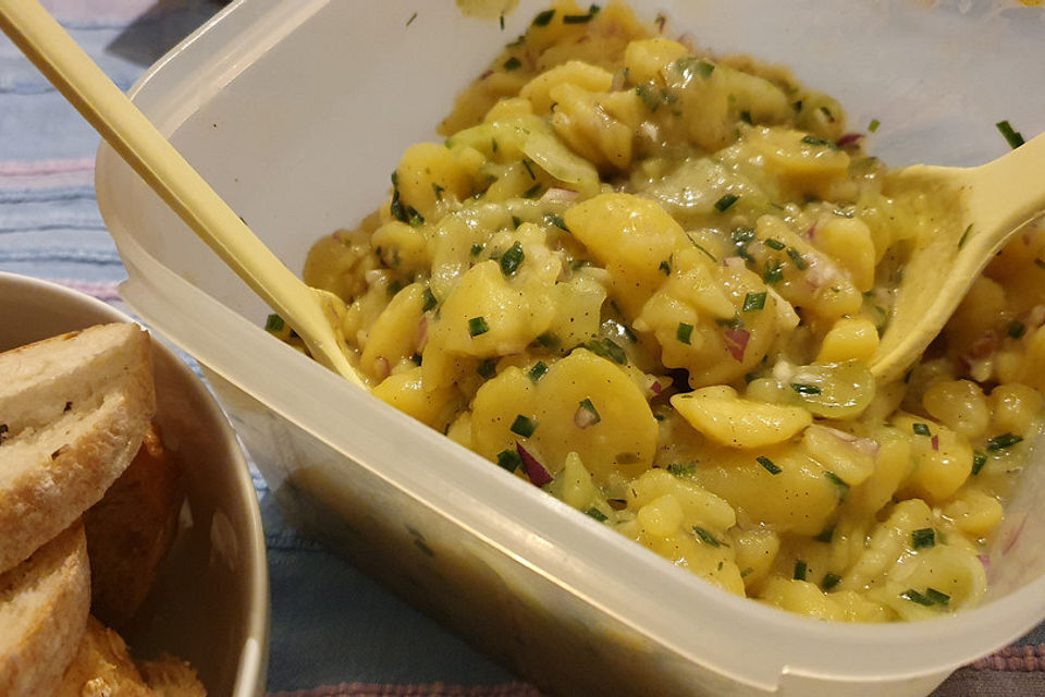 Bayrischer Kartoffelsalat mit Gurke