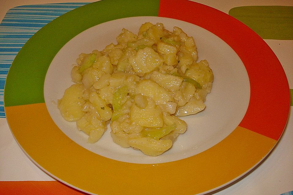 Bayrischer Kartoffelsalat mit Gurke