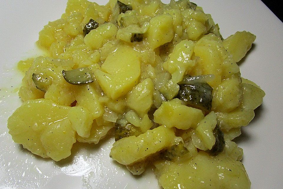 Bayrischer Kartoffelsalat mit Gurke