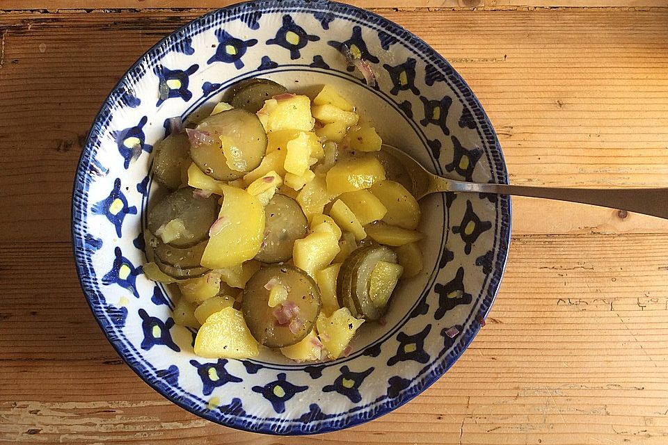 Bayrischer Kartoffelsalat mit Gurke