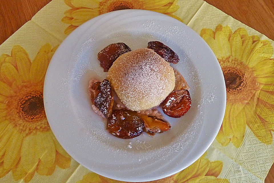 Gebackene Zwetschgenknödel