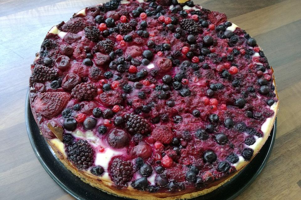 Frischkäsekuchen mit Beeren