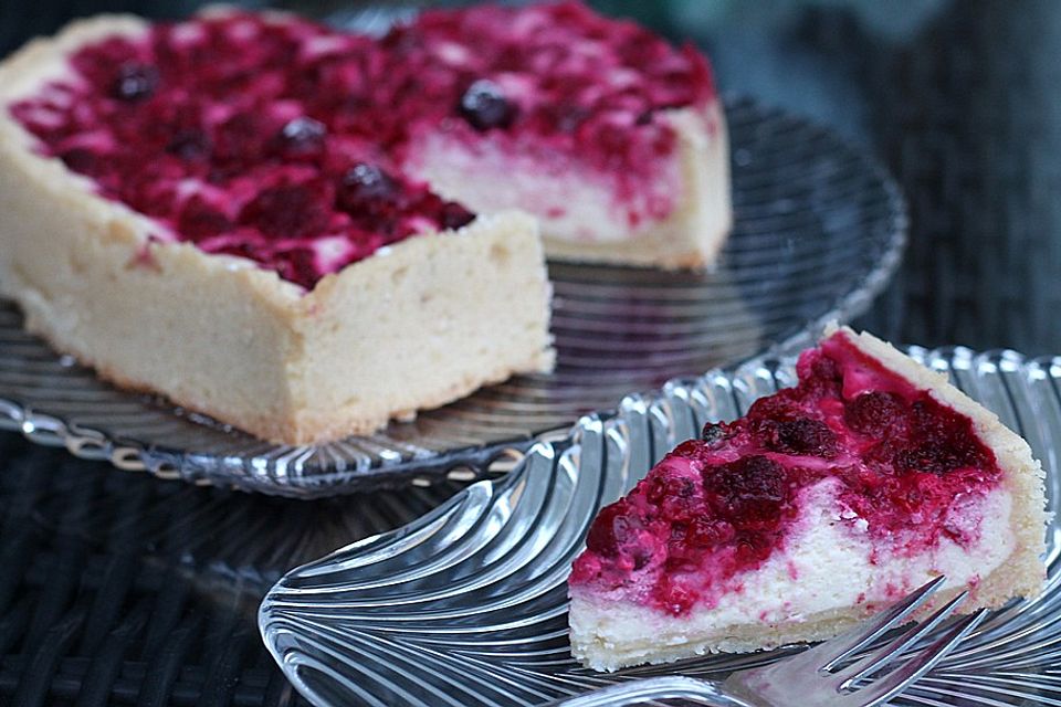 Frischkäsekuchen mit Beeren