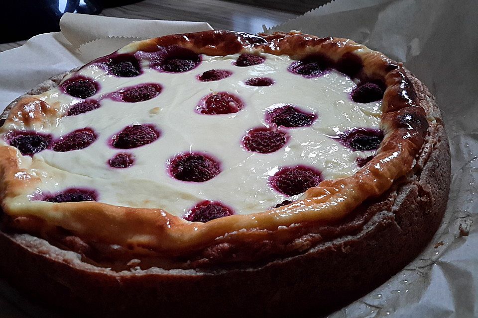 Frischkäsekuchen mit Beeren