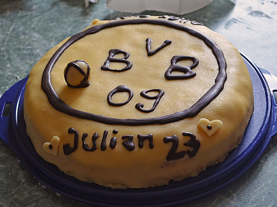 Marzipan Banane Bvb Torte Von Lotti2014 Chefkoch