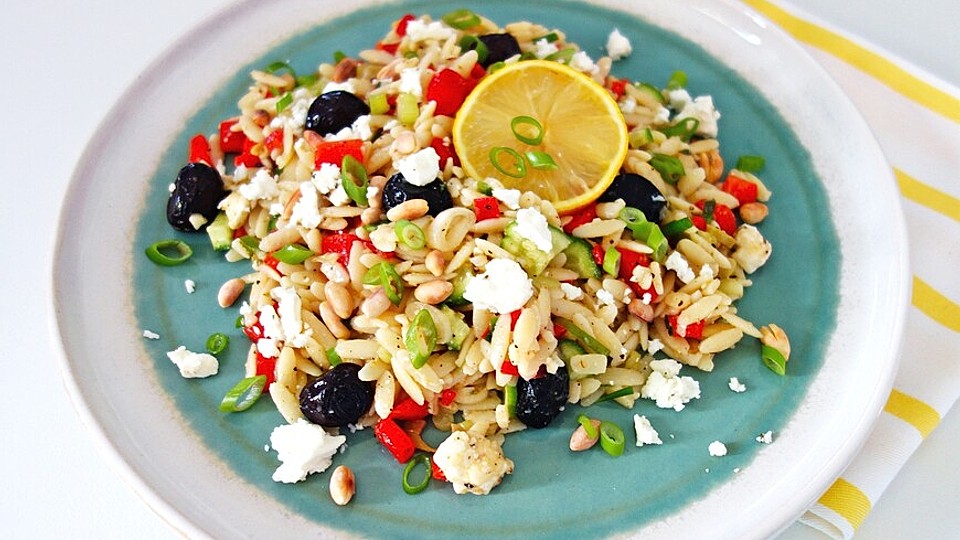 Griechischer Kritharaki-Salat von familykitchen