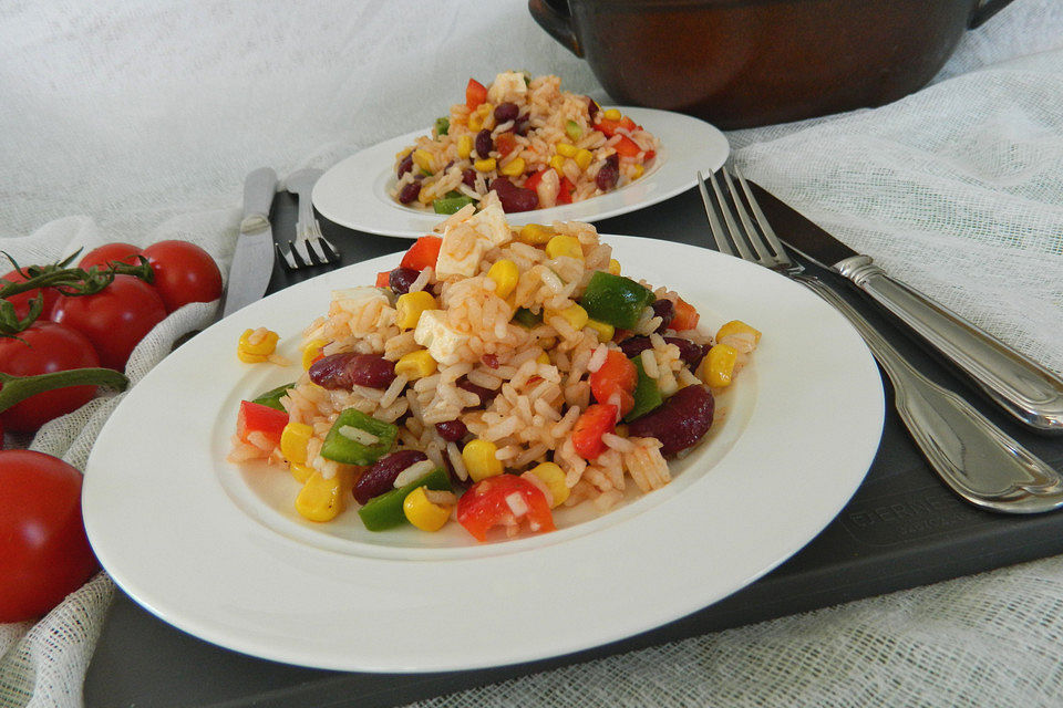 Bunter Reissalat mit Schafskäse