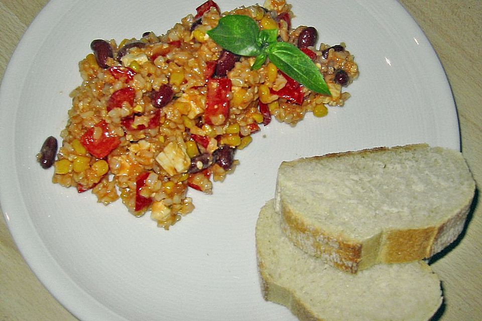 Bunter Reissalat mit Schafskäse