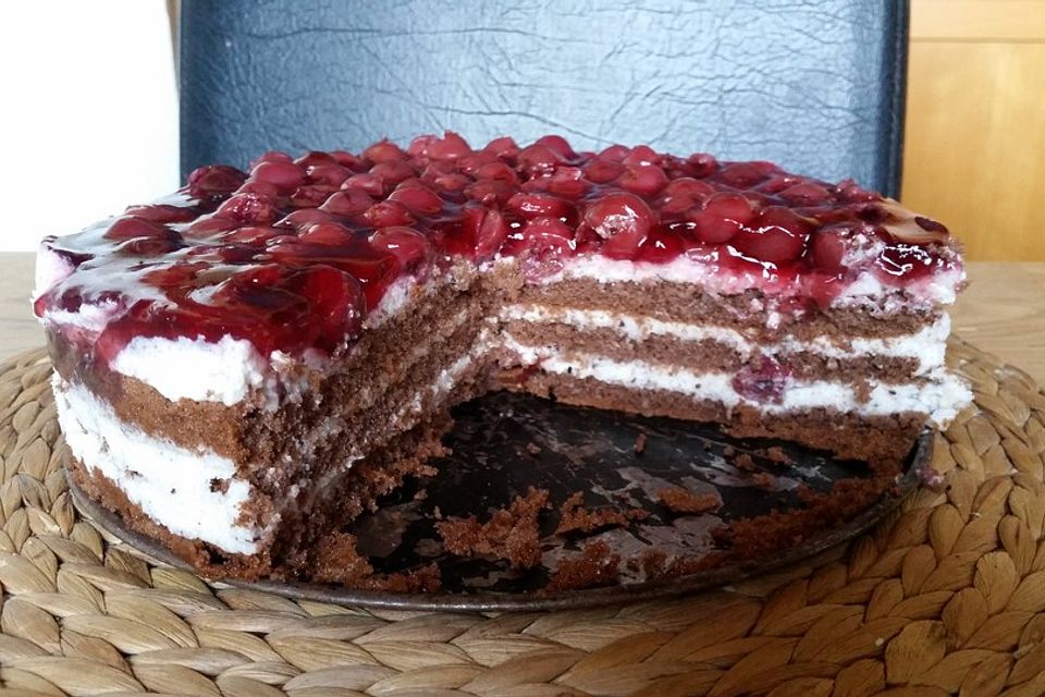 Kays Stracciatella-Kirsch-Torte