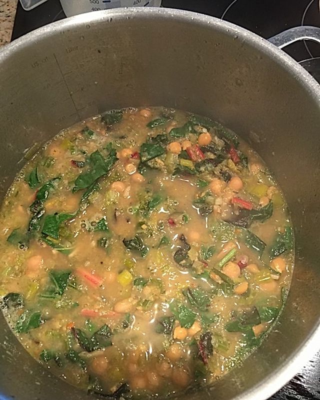 Vegane Kichererbsen-Mangold-Suppe
