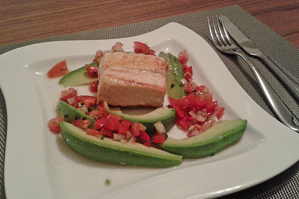 Avocado und Lachs mit Chimichurri