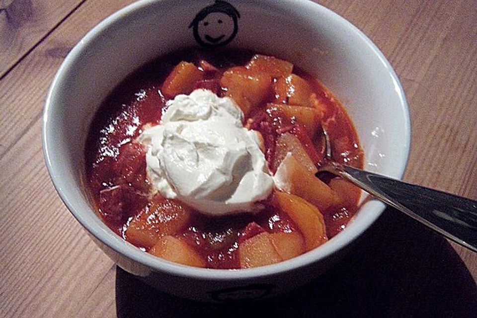 Würstcheneintopf mit Kartoffeln und Paprika