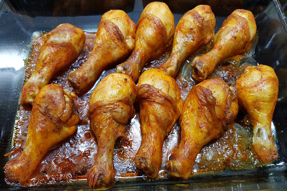 Chicken-Drumsticks mit BBQ-Soße