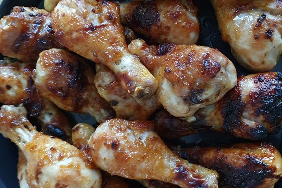 Chicken-Drumsticks mit BBQ-Soße