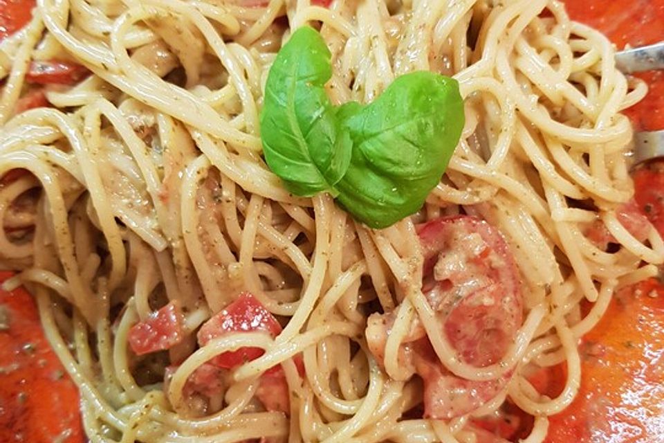 Spaghetti mit Pesto verde und Mandelmus