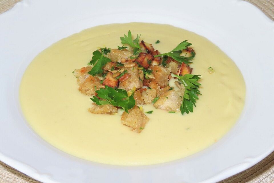 Feine Pastinakensuppe