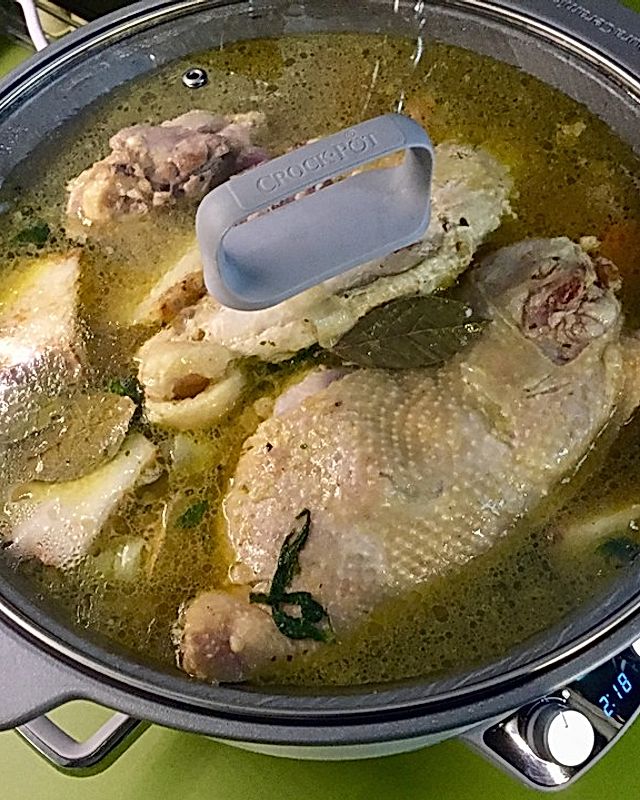 Hühnersuppe aus dem Slow Cooker