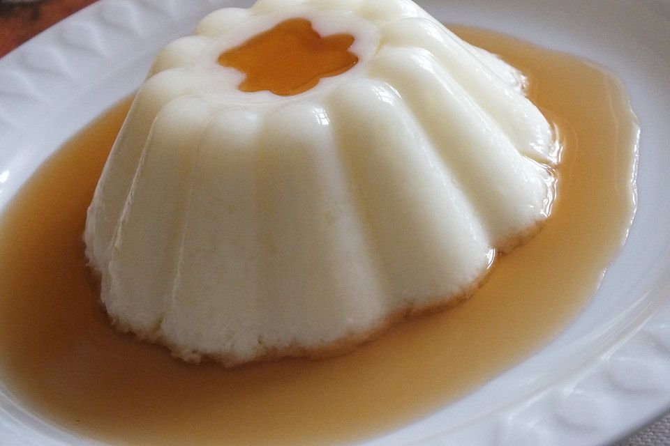 Buttermilch-Zitronenmousse Buttermilch-Zitronenmousse