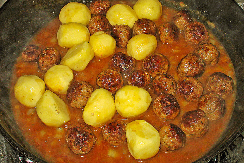 Albondigas (Fleischbällchen in Sherrysoße)