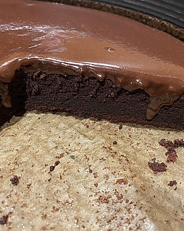 Saftiger Schokoladenkuchen "Death by Chocolate" - leicht herb