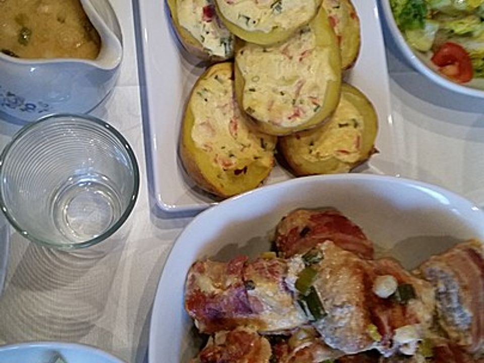 Gefüllte Kartoffeln mit Schweinemedaillions und Salat von GourmetArne21 ...
