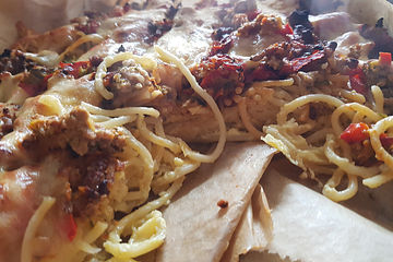 Spaghettischnitten vom Blech