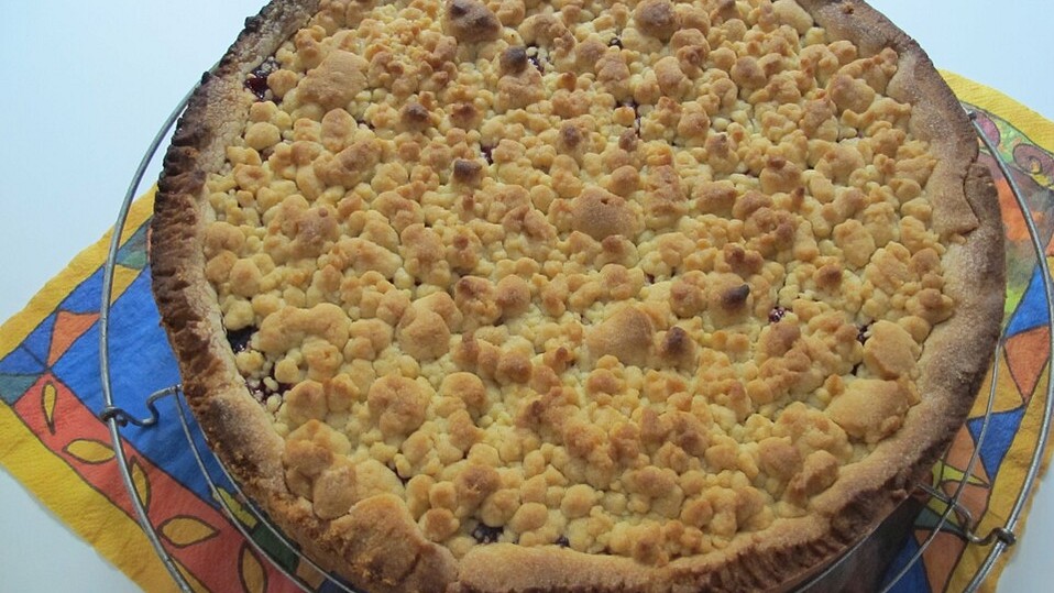 Krümelkuchen mit Kirschen von JuliaKatharina94 Krümelkuchen mit Kirschen von JuliaKatharina94