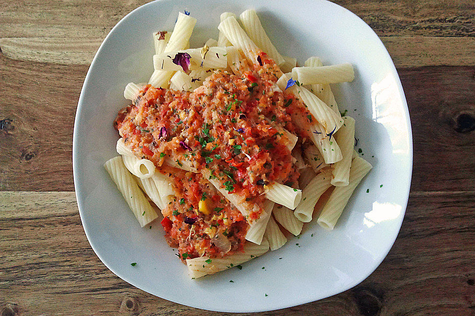 Rigatoni mit Gemüse-Sahne-Soße