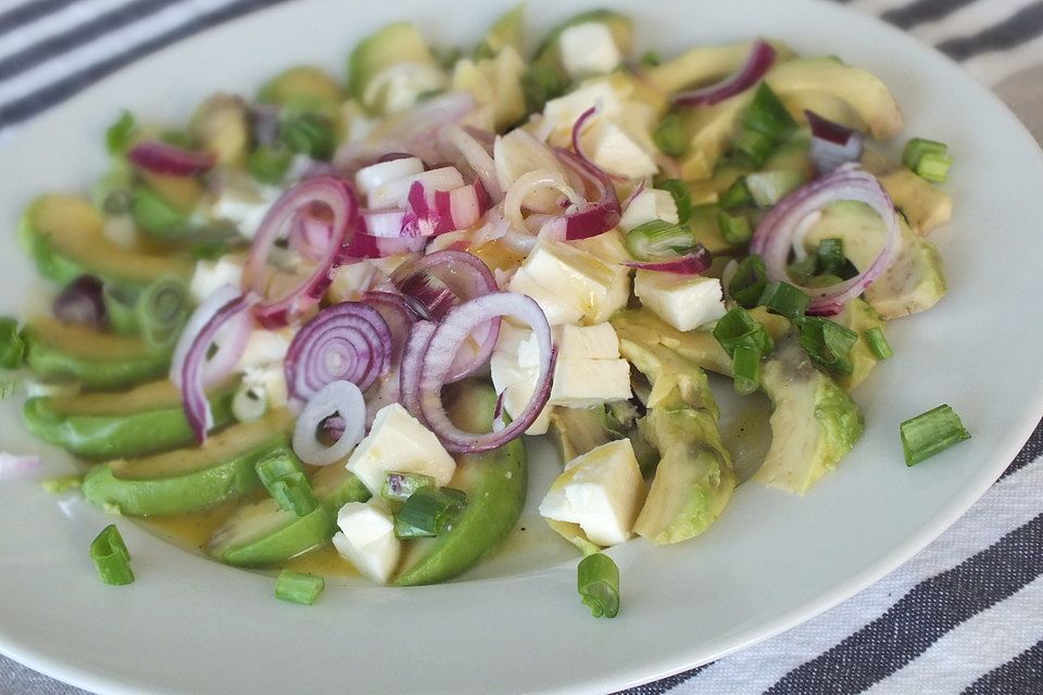 Avocado-Mozzarella-Carpaccio