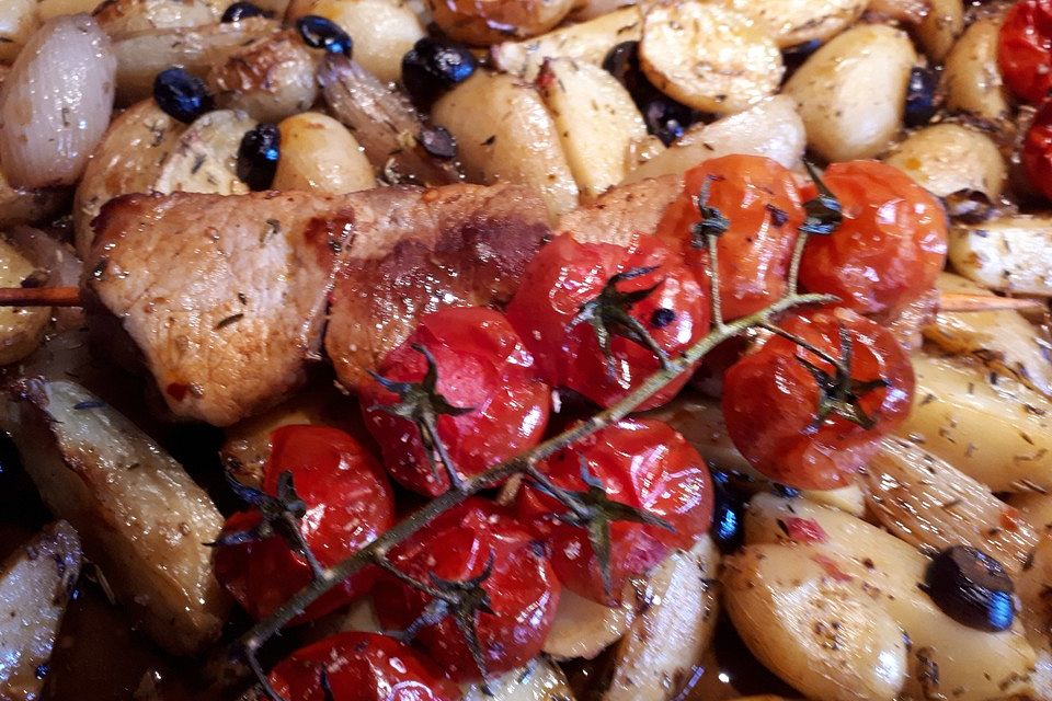 Schweinefilet mit Gemüse aus dem Backofen