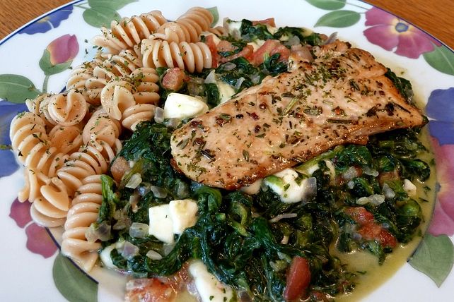 Lachs auf Blattspinat und Mozzarella von Paddingtone| Chefkoch