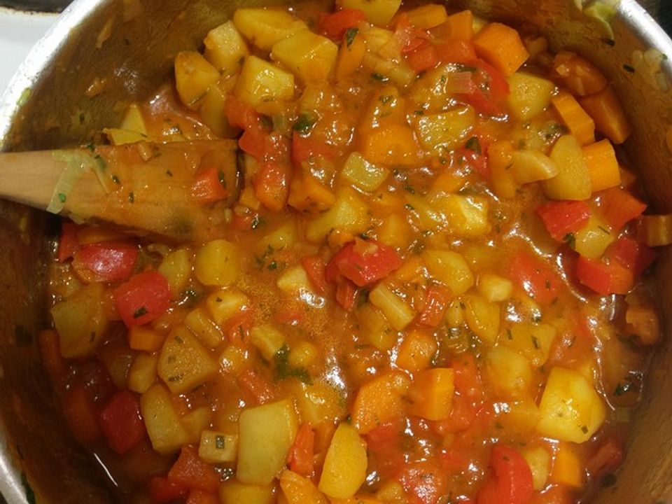 Veganes Gulasch mit Kartoffeln von regenwerk| Chefkoch