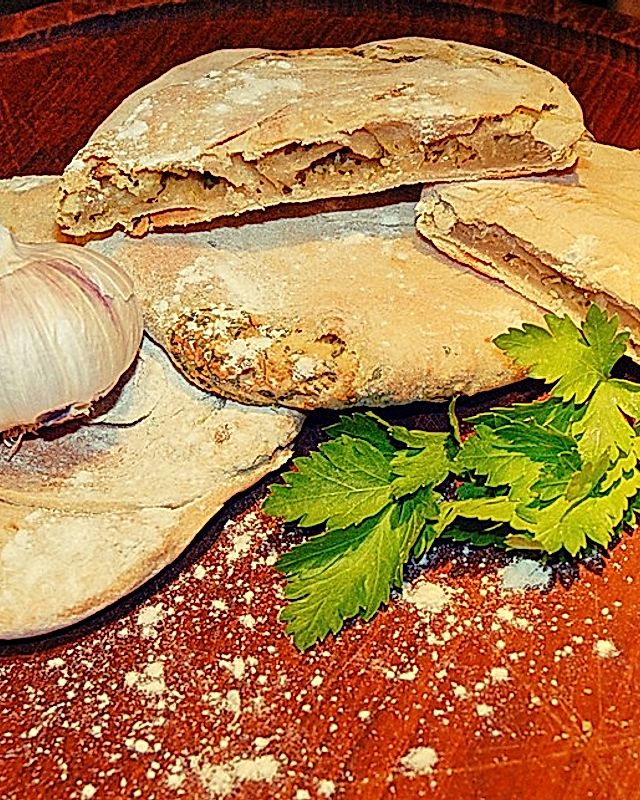 Pão de alho - Knoblauchbrot mit Petersilie