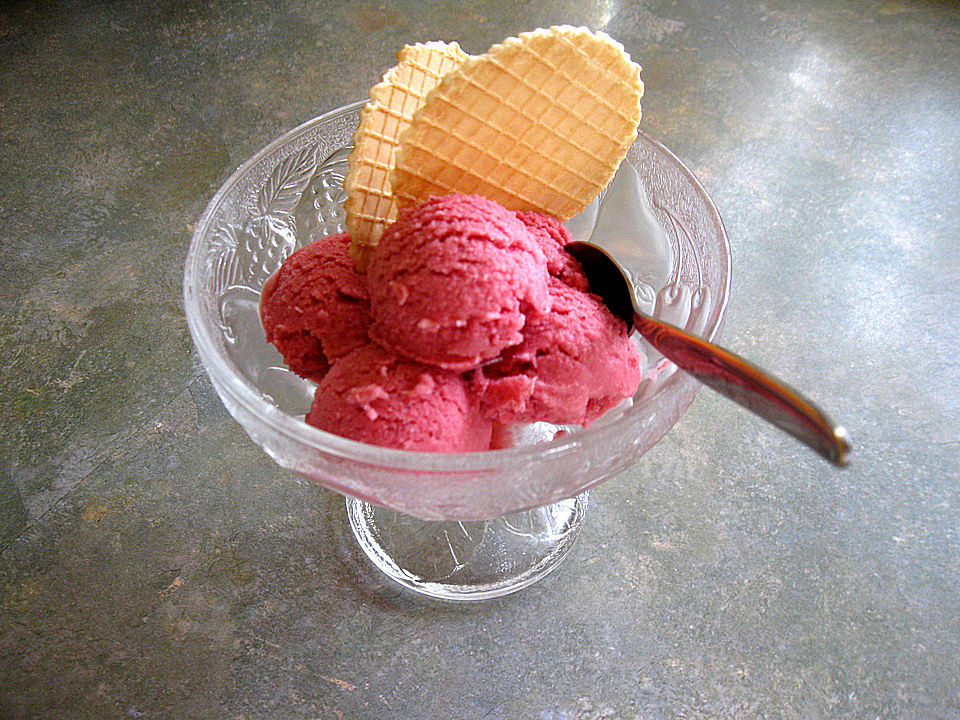 Himbeereis mit Likör von Wurstler1| Chefkoch Himbeereis mit Likör von Wurstler1| Chefkoch
