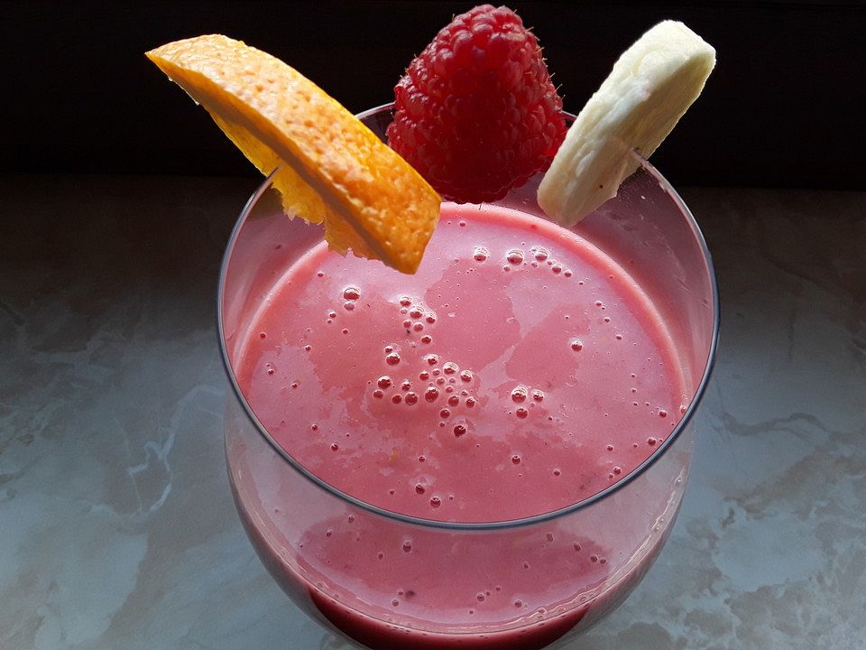 Smoothie aus Himbeeren, Bananen und Orangen von Kalinka_89| Chefkoch
