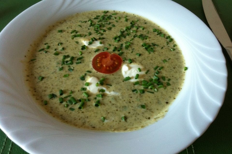 Frischkäse - Kräutersuppe