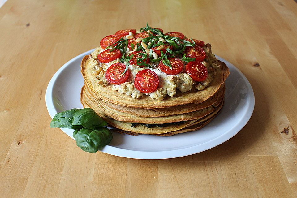 Pfannkuchen-Spinat-Torte