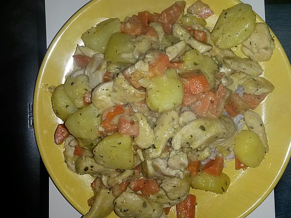 Hähnchengeschnetzeltes mit Karotten und Kartoffeln von StillerHeld1 ...