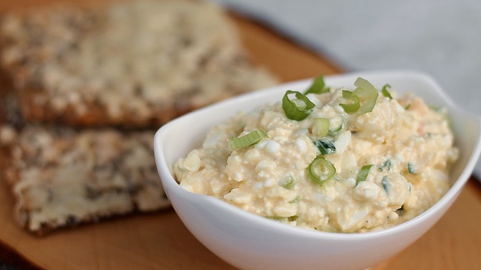 Eiersalat mit körnigem Frischkäse-image