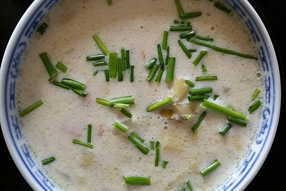 Sächsische Lauch-Chicoréesuppe mit Schinken