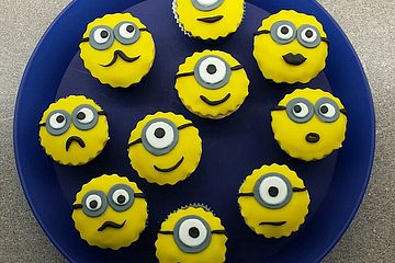 Minions Cupcakes Mit Fondant Von Phideta Chefkoch