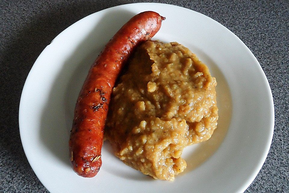 Kartoffelstampf aus restlichen Ofenkartoffeln mit Knacker