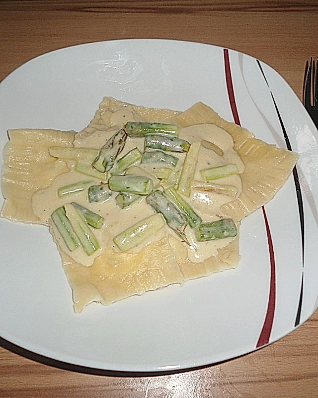 Spaghetti mit grüner Spargel-Sahnesoße